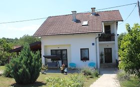 Studio Apartment Ivona & Tin